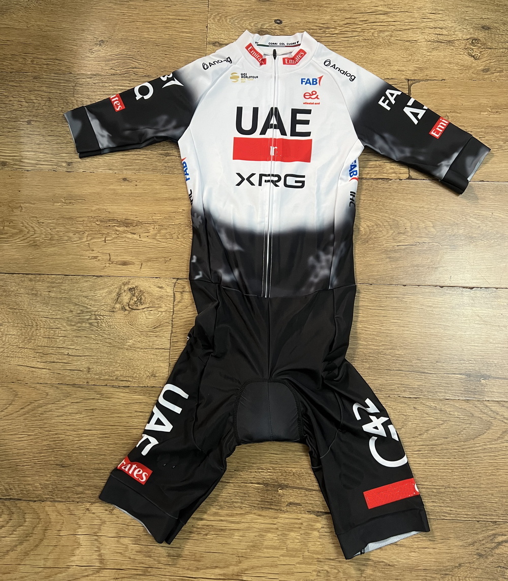 レーザーカット スキンスーツ 2025 2026 UAE X - Cycling Community のレビューと価格